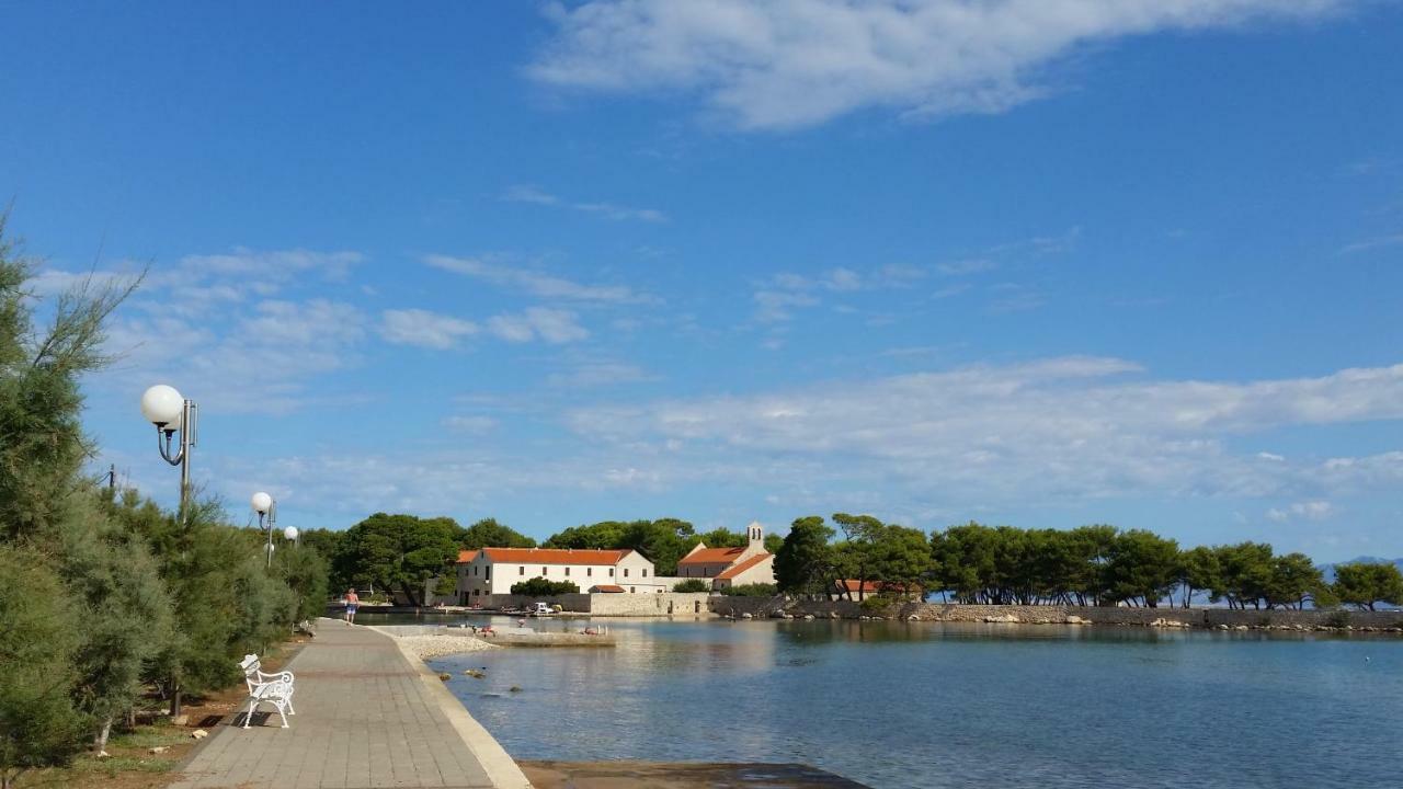 Apartment Sajkovic Ugljan Eksteriør billede